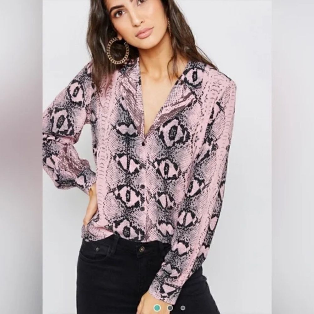 Pink Snake Skin TOPSHOP Button Down Shirt - Size 6 - NEW with Tags
